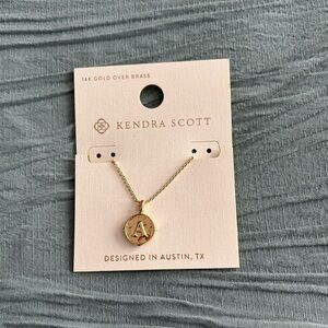 Kendra Scott necklace